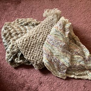 3.Count Womens Scarves